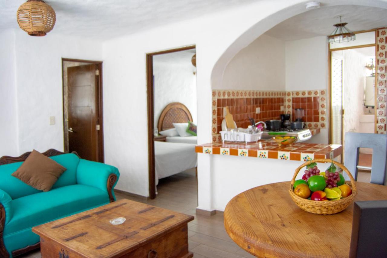 Petit Hotel Pilitas (Adults Only) Пуэрто-Вальярта Экстерьер фото