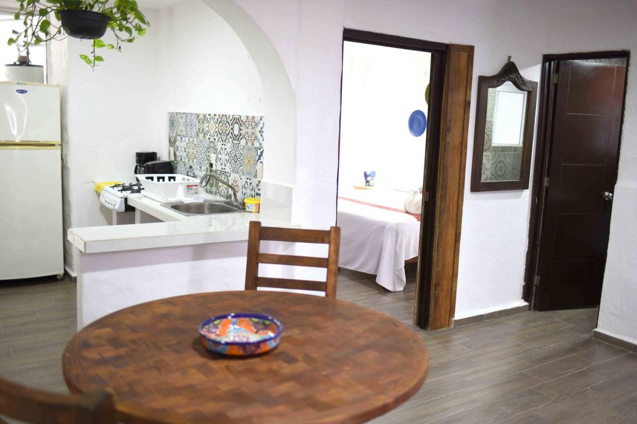 Petit Hotel Pilitas (Adults Only) Пуэрто-Вальярта Экстерьер фото
