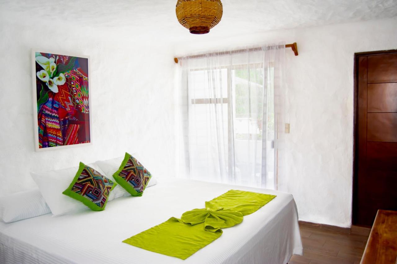 Petit Hotel Pilitas (Adults Only) Пуэрто-Вальярта Экстерьер фото