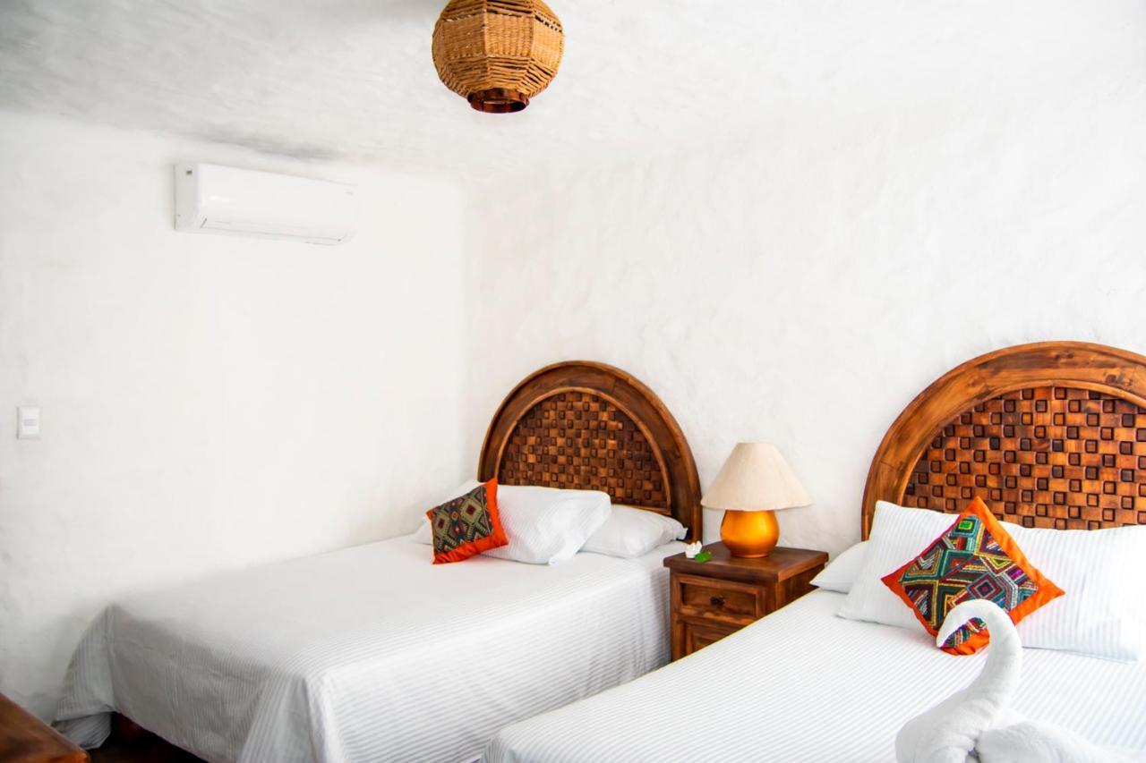 Petit Hotel Pilitas (Adults Only) Пуэрто-Вальярта Экстерьер фото
