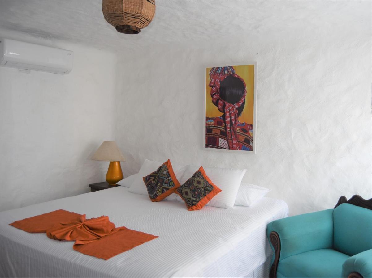 Petit Hotel Pilitas (Adults Only) Пуэрто-Вальярта Экстерьер фото