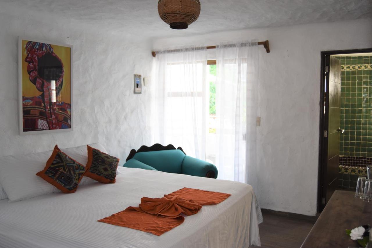 Petit Hotel Pilitas (Adults Only) Пуэрто-Вальярта Экстерьер фото