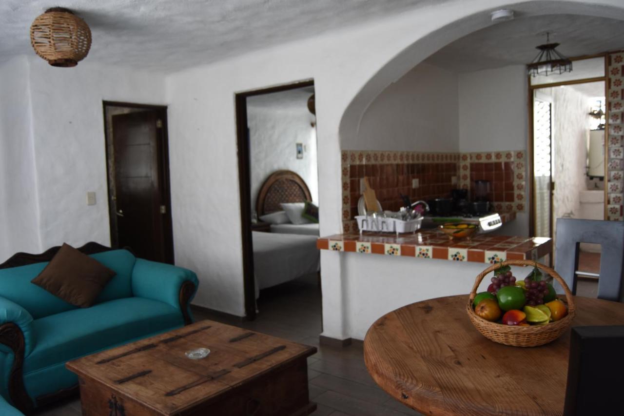 Petit Hotel Pilitas (Adults Only) Пуэрто-Вальярта Экстерьер фото