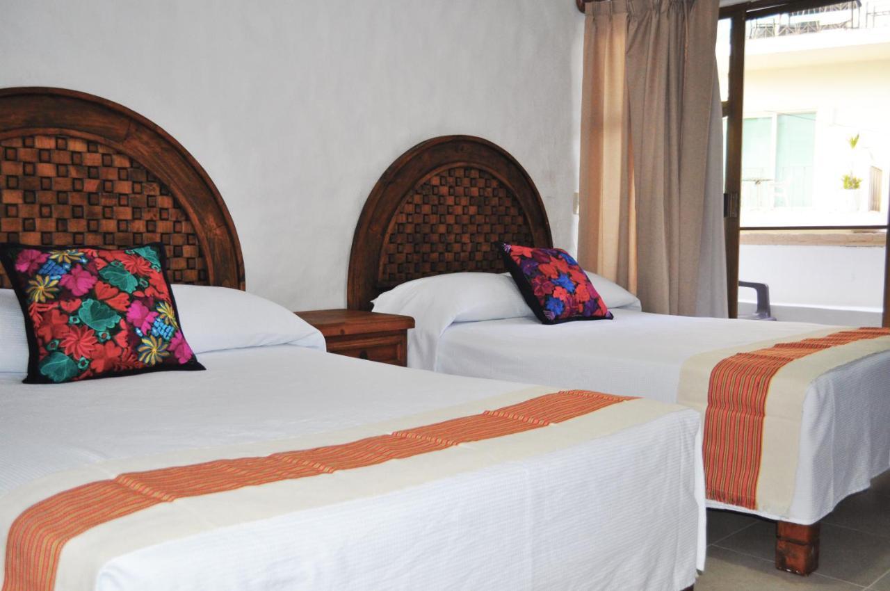Petit Hotel Pilitas (Adults Only) Пуэрто-Вальярта Экстерьер фото